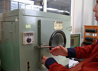 電熱恒溫干燥箱-乾宇集團(tuán)有限公司